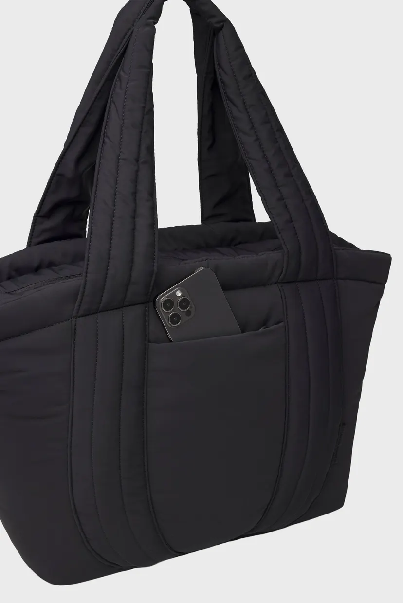 Женская черная спортивная сумка UA Studio Soft Tote 5