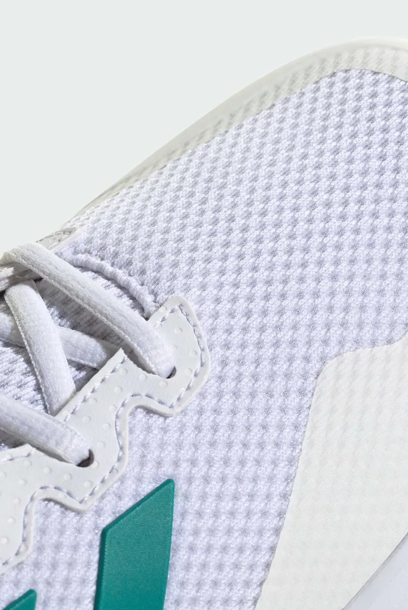 Чоловічі білі кросівки GameCourt 2.0 8