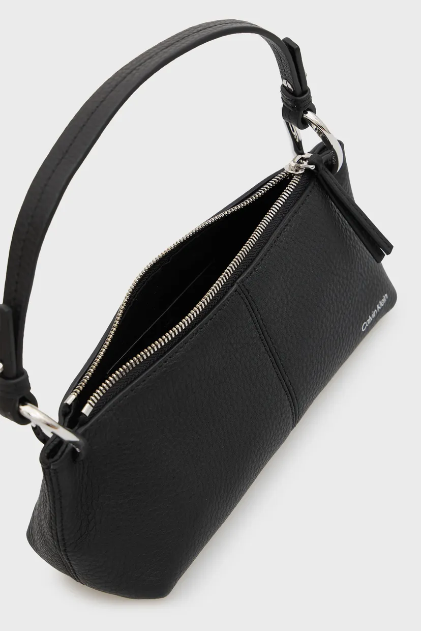 Жіноча чорна шкіряна сумка SLOUCHY LEATHER SMALL CONV 6