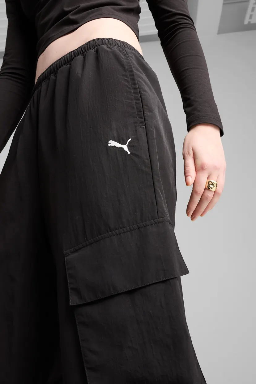 Жіночі чорні спортивні штани WARDROBE ESS Relaxed Woven Cargo Pants Women 4