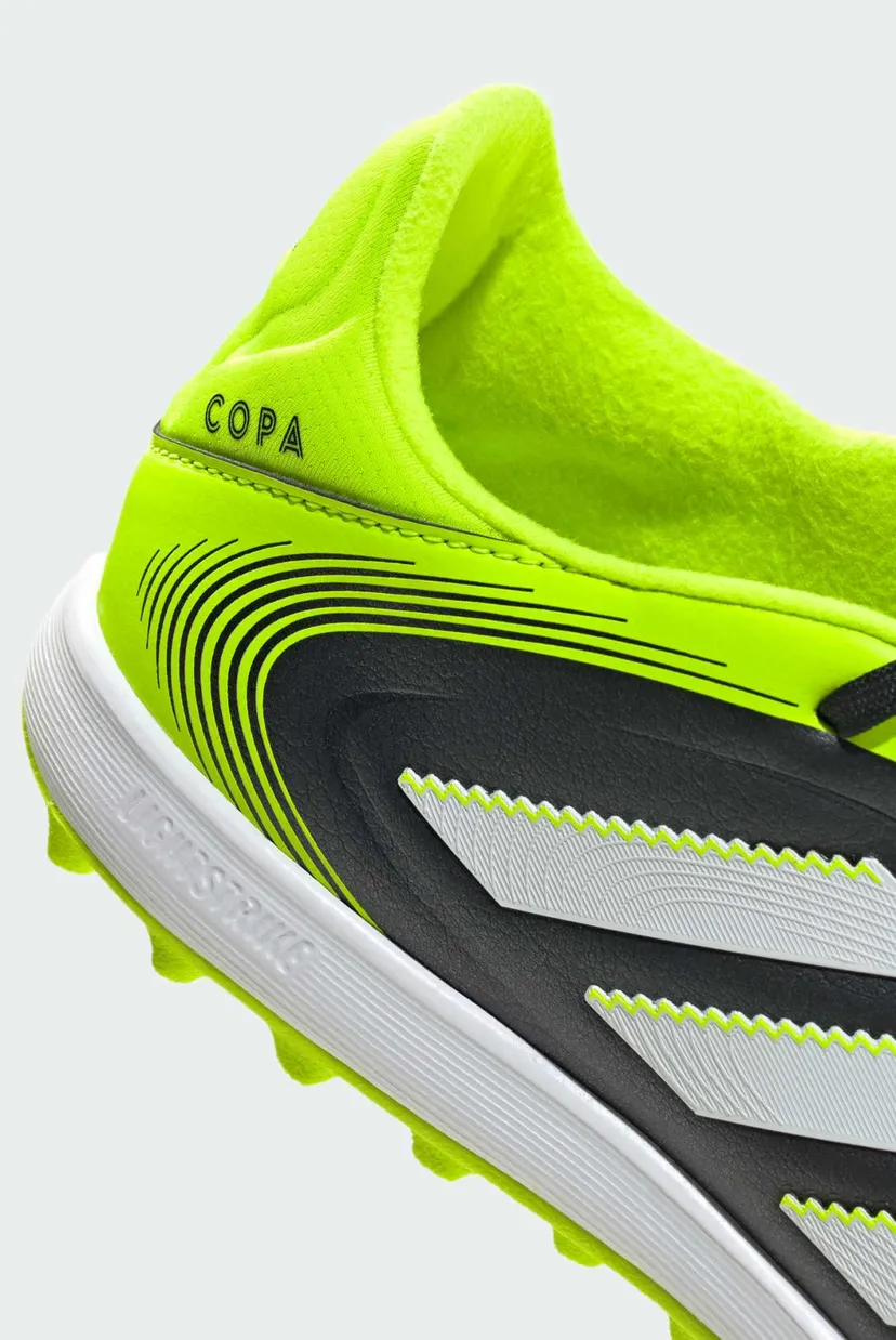 Сороконожки Copa Pure 3 League Turf 8