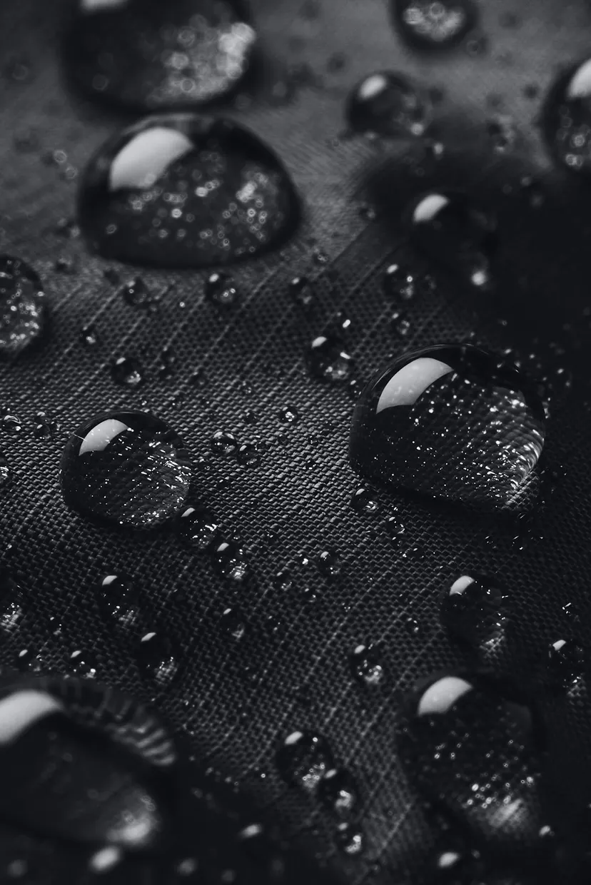 Жіночий чорний жилет LW INSULATE VEST 4