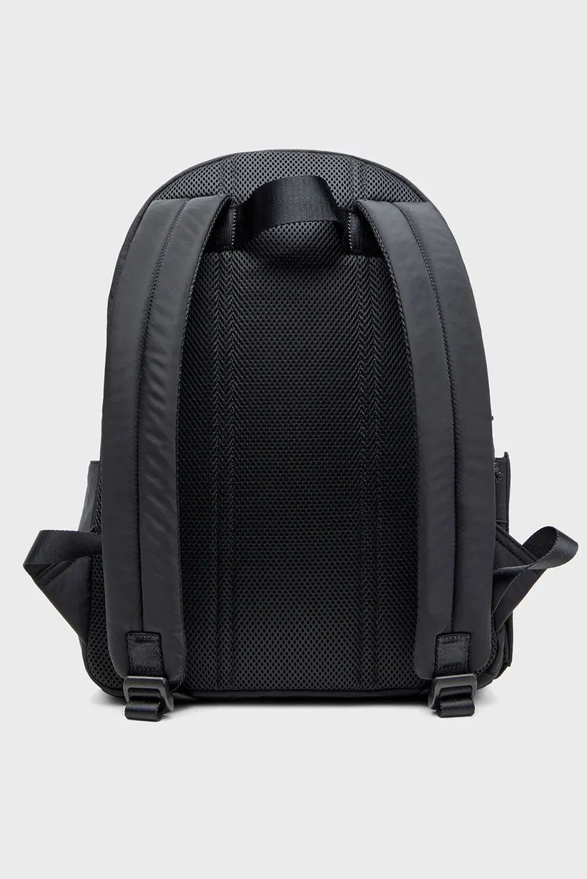 Черный рюкзак D-PACK 4
