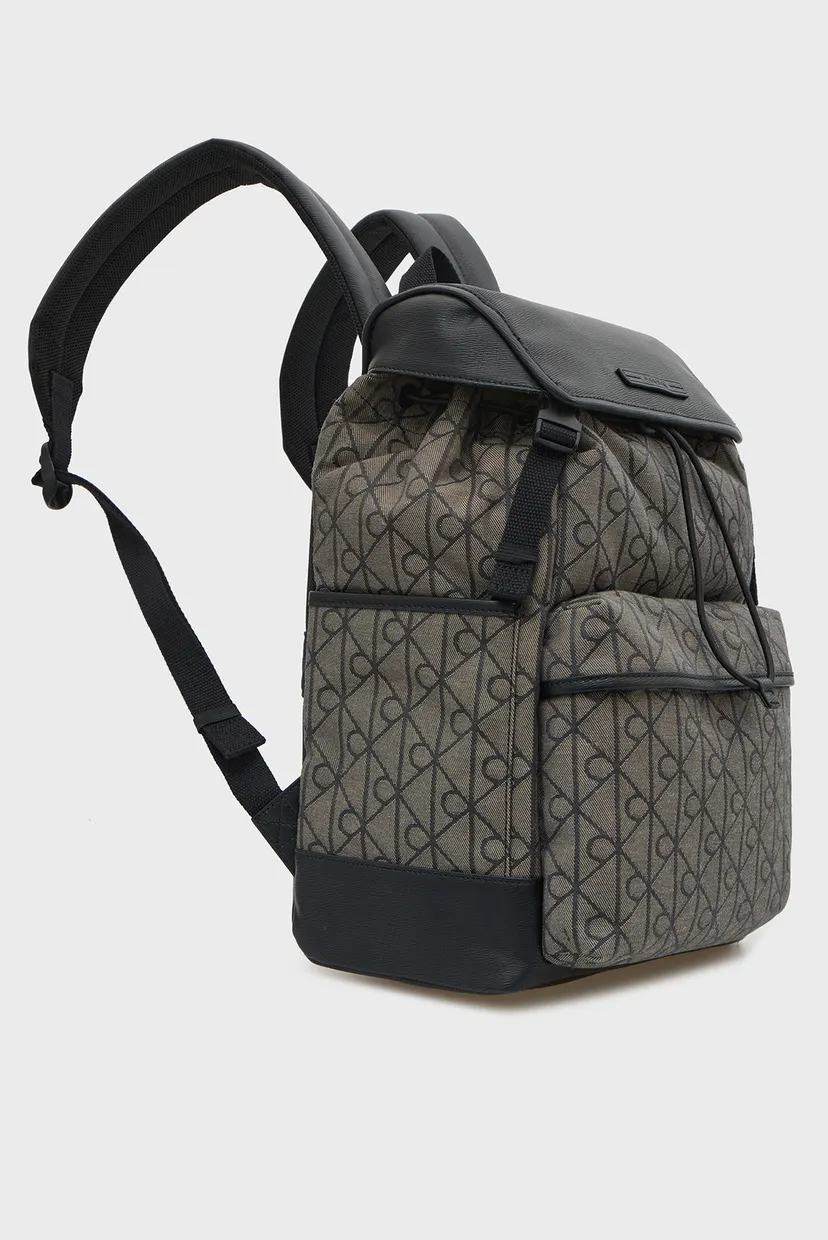 Мужской серый рюкзак с узором MIXED EMBLEM AOP FLAP 3