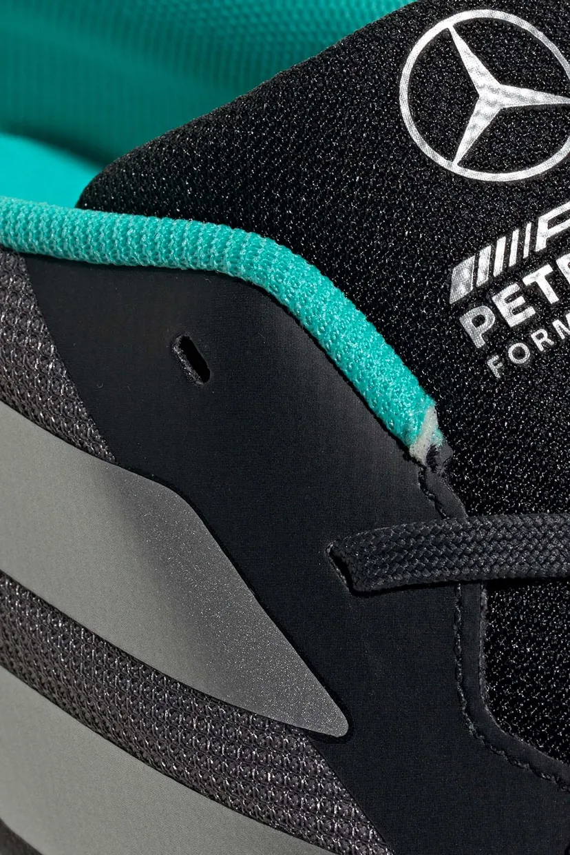 Черные кроссовки ADIDAS FEROZA BASE MERCEDES AMG PETRONAS F1 TEAM 7