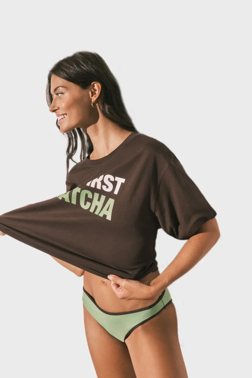 Женская коричневая футболка But first matcha 6