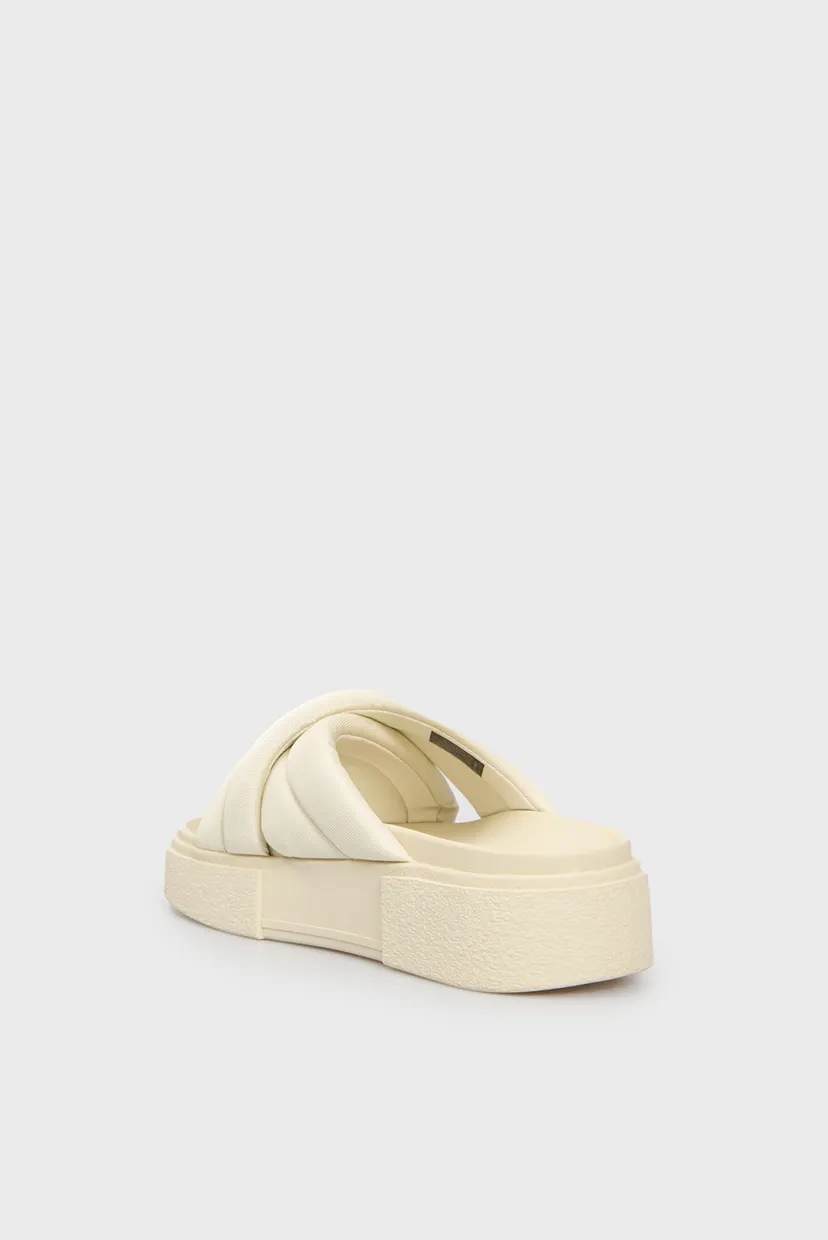 Жіночі білі слайдери FLATFORM 5