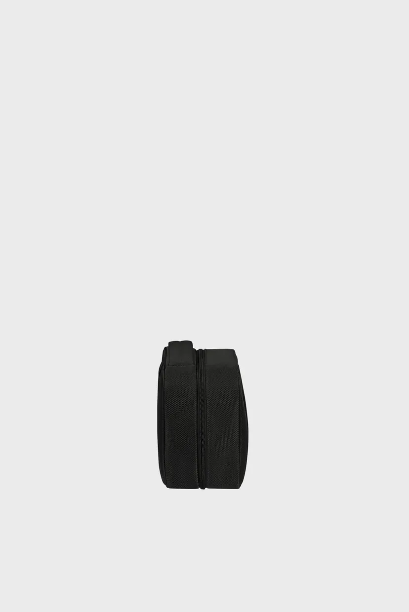 Мужской черный несессер RESPARK TOILET KIT BLACK 6
