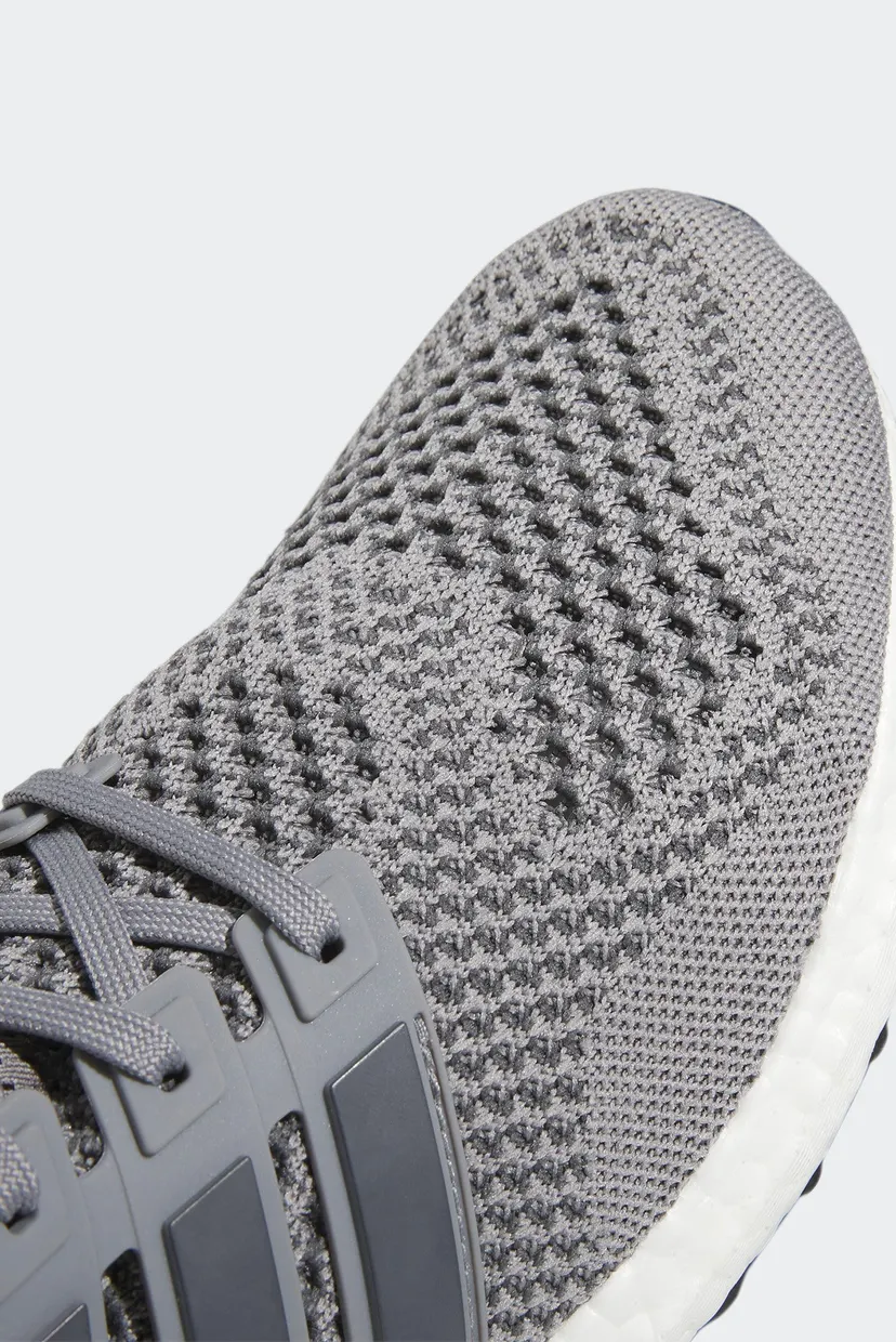 Мужские серые кроссовки Ultraboost 1.0 9