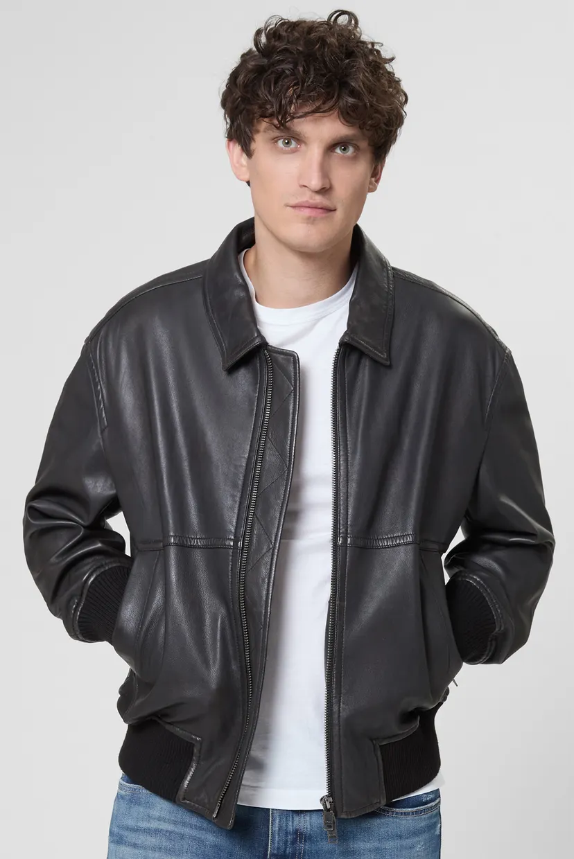 Чоловіча темно-коричнева шкіряна куртка BOSS 50543240;202 — MD-Fashion