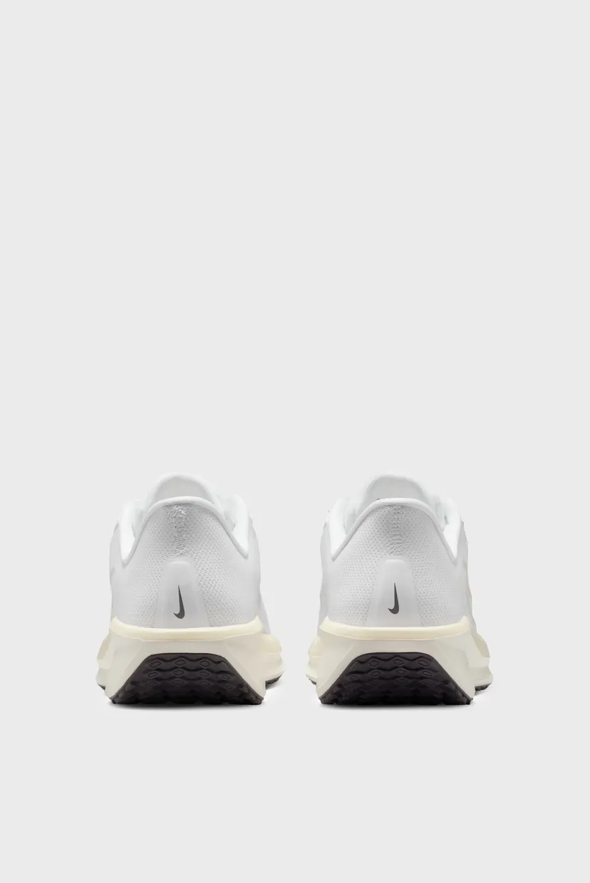 Женские белые кроссовки WMNS NIKE QUEST 6 5