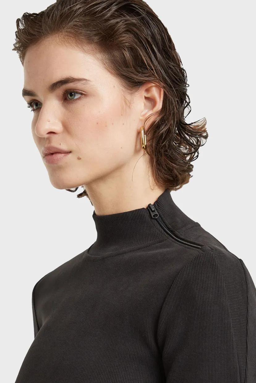 Женский черный лонгслив Asymmetric zip cropped slim mock 4