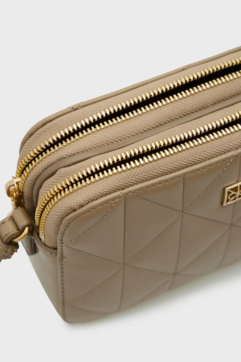 Жіноча бежева сумка QUILTED 6