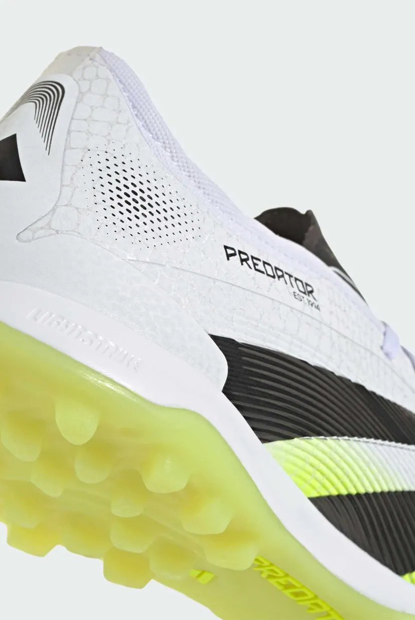 Білі сороконіжки Predator Pro Turf 9