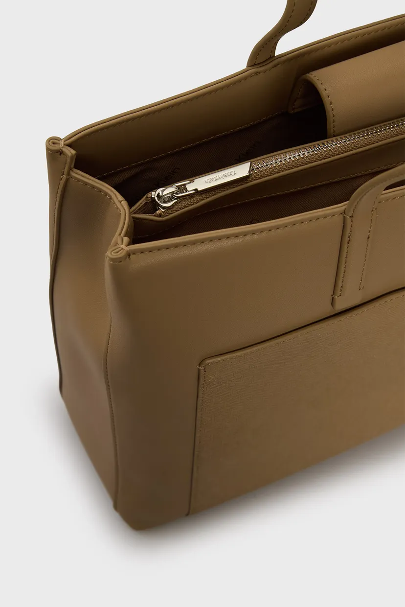 Жіноча бежева сумка CK MUST MEDIUM SHOPPER_MONO 6