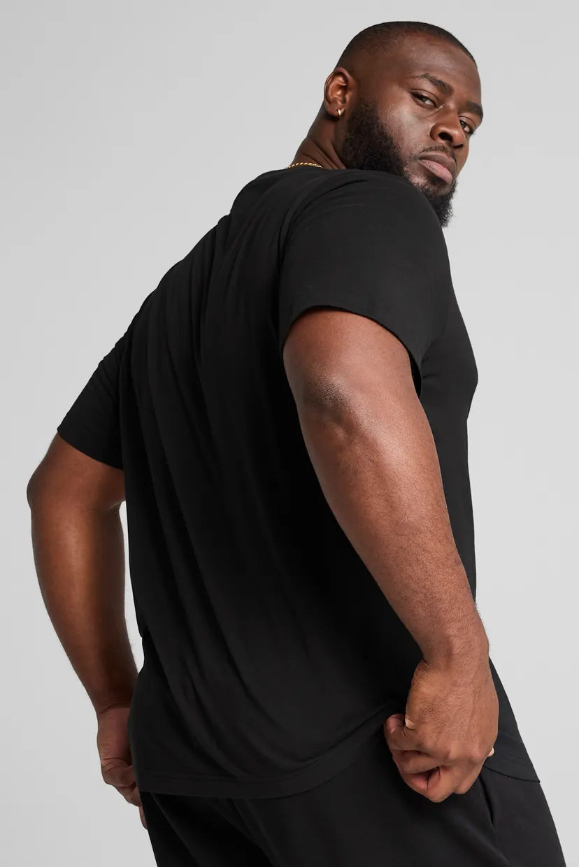 Мужская черная футболка Essentials Small Logo Tee Men 3
