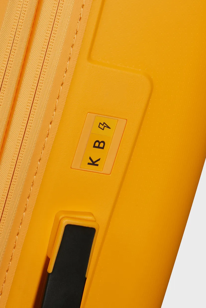 Желтый чемодан 67 см DASHPOP GOLDEN YELLOW 6