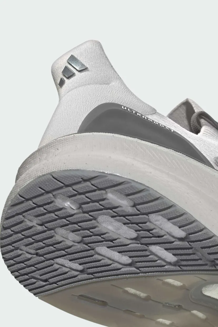 Чоловічі сірі кросівки ULTRABOOST 5 9