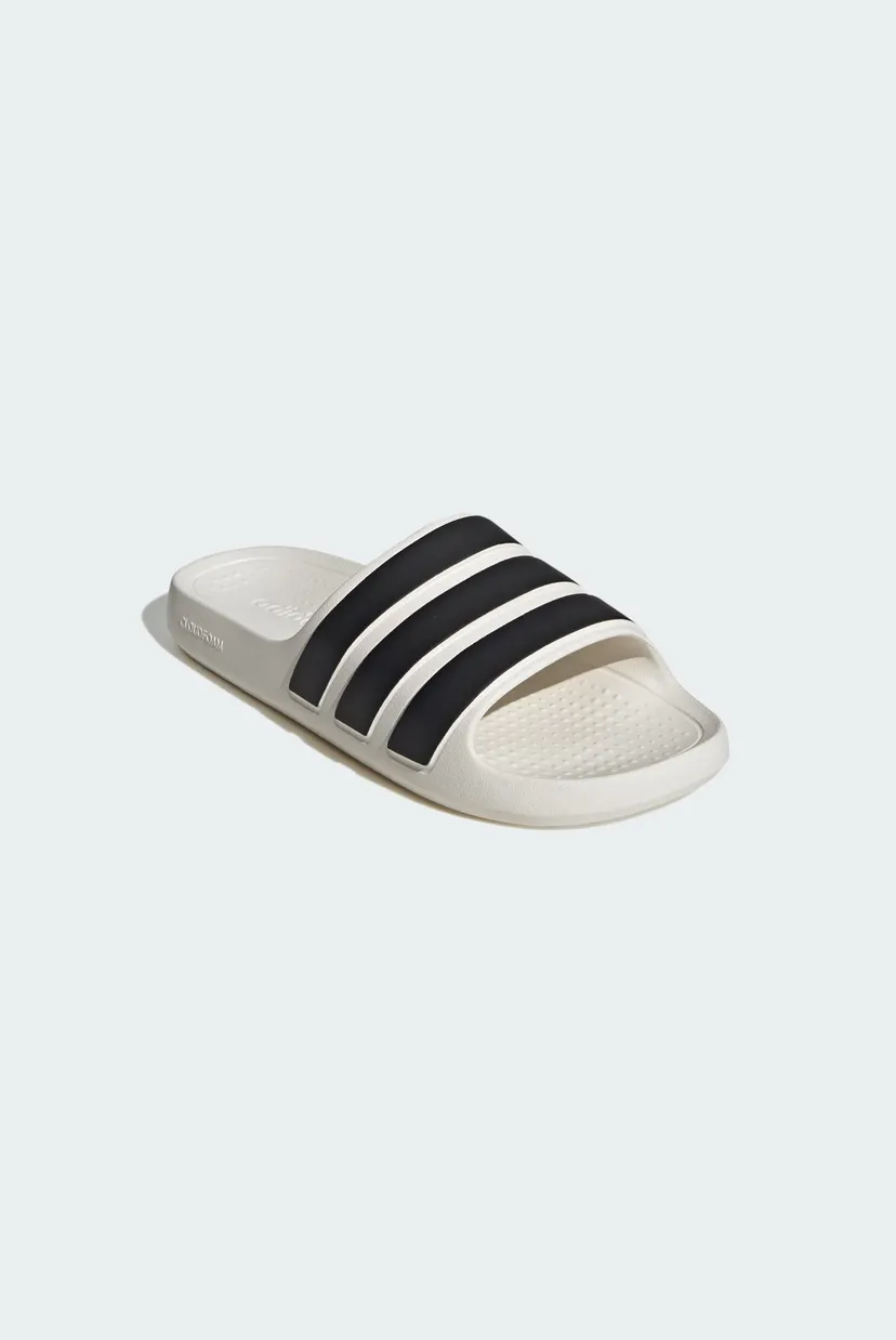 Белые слайдеры Adilette Flow 4