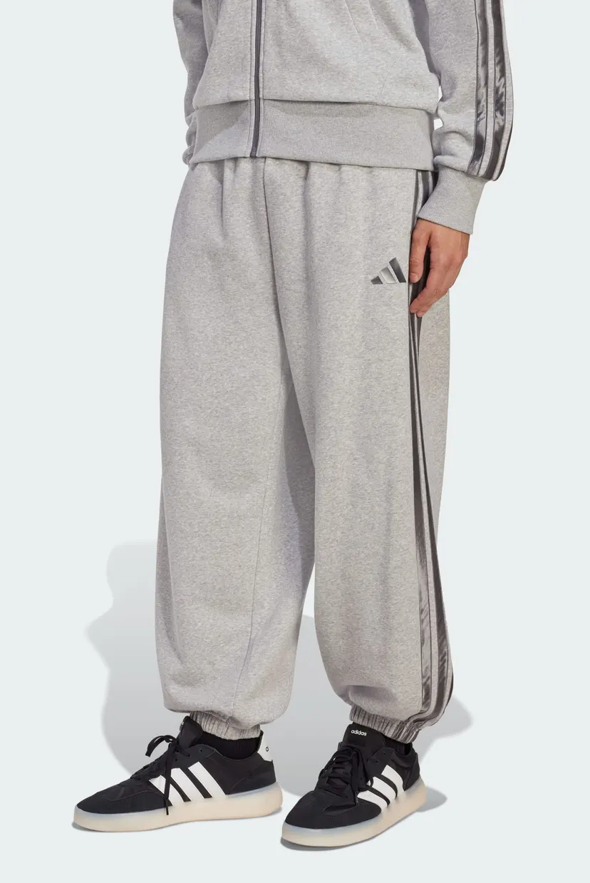 Мужские серые спортивные брюки HOLIDAY 3S adidas JM1704 — MD-Fashion