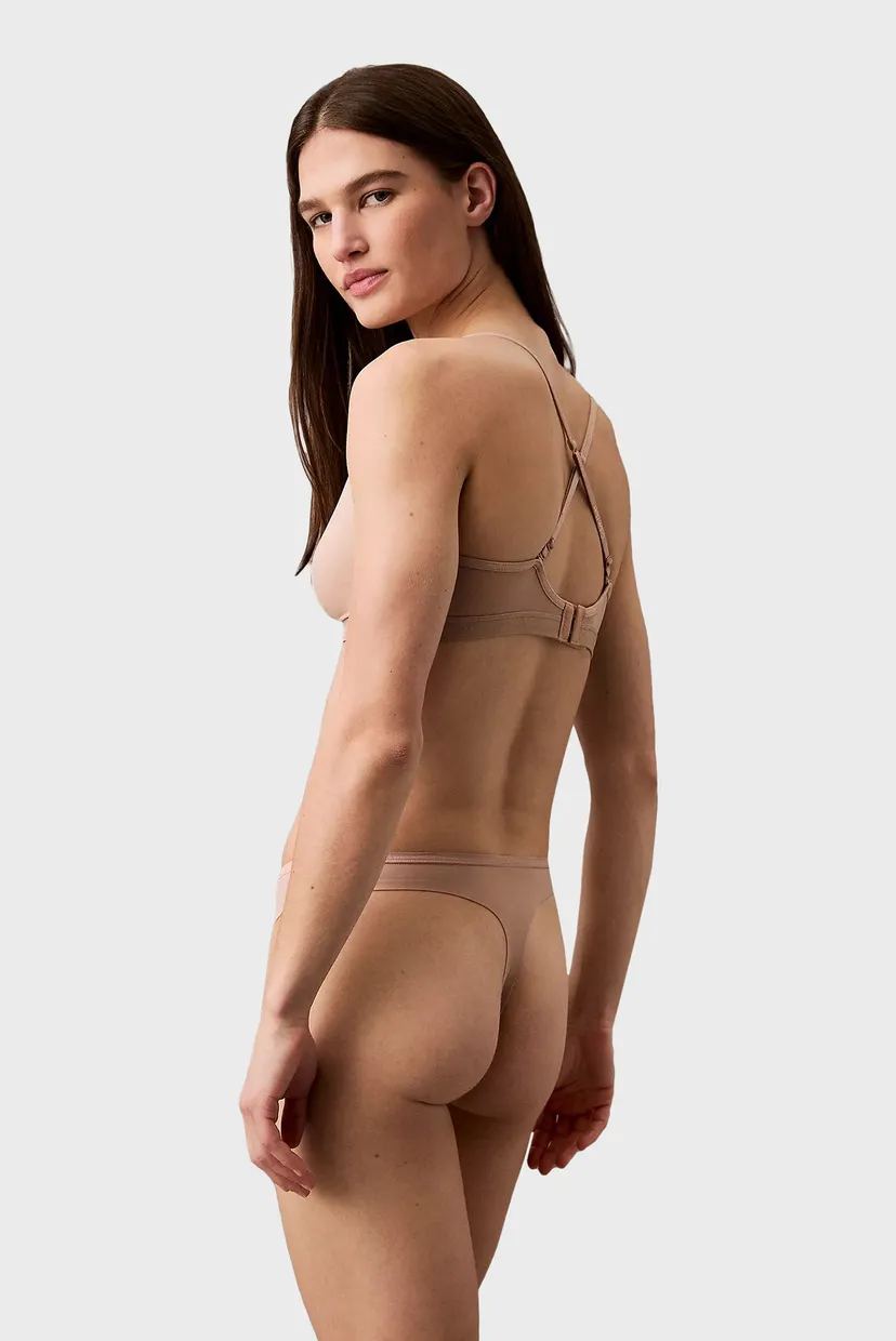Жіночі бежеві трусики THONG 3