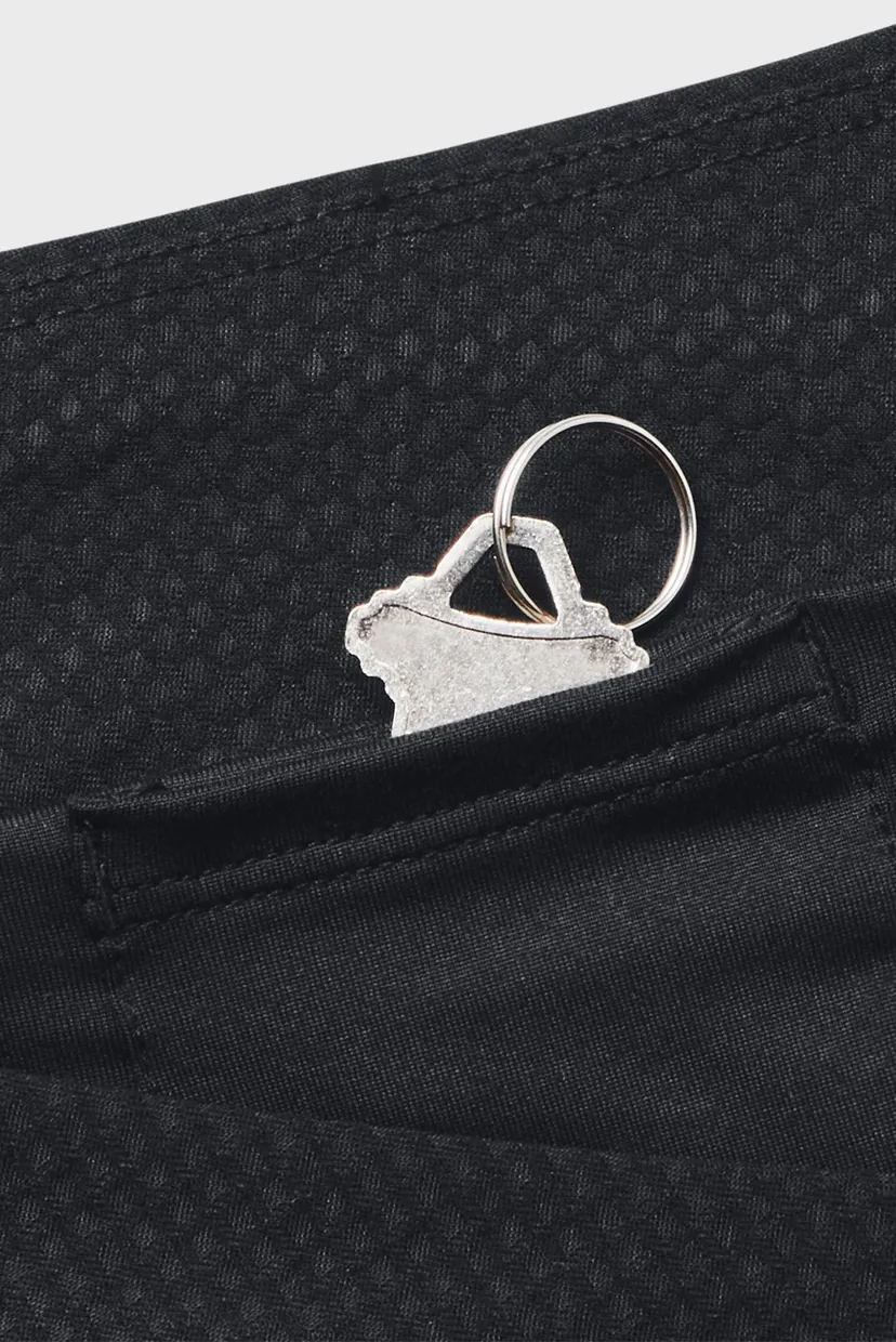Чоловічі чорні шорти UA LIGHTER THAN AIR SHORT 4
