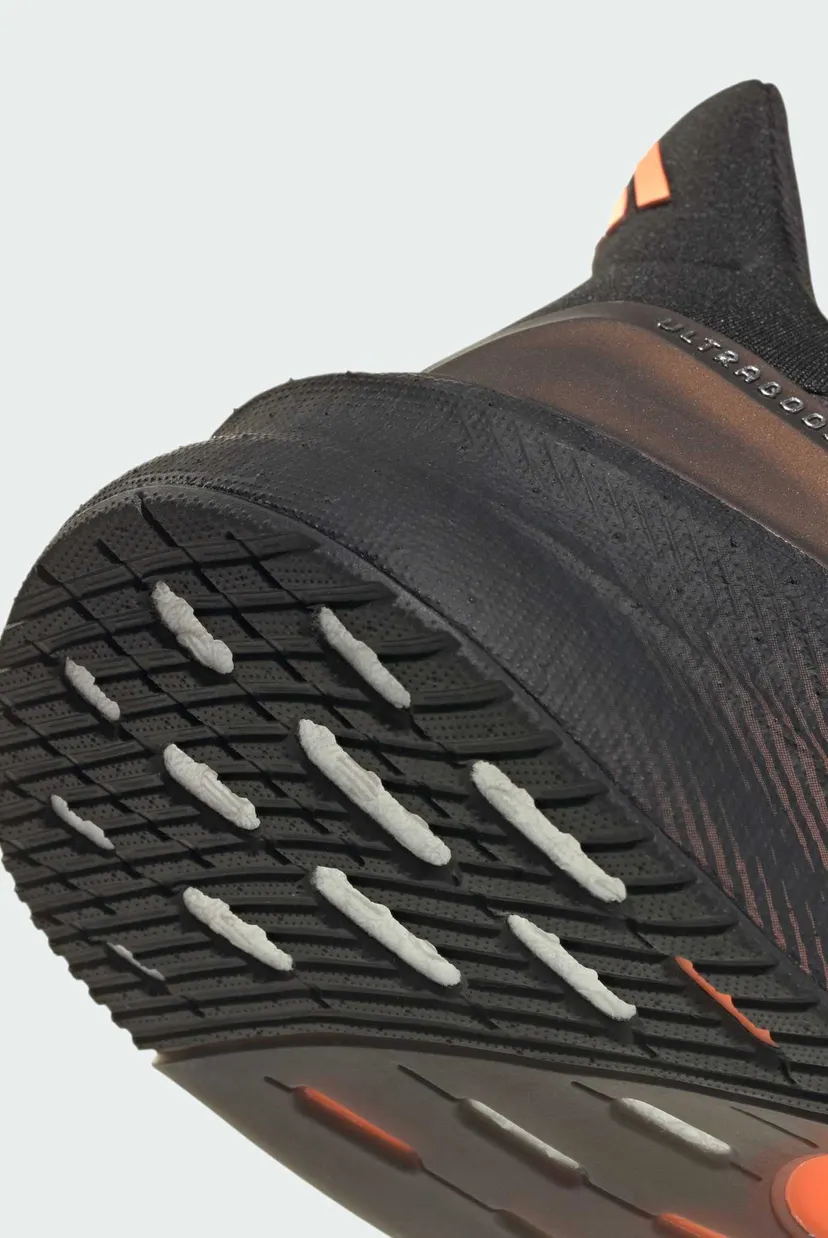 Мужские черные кроссовки Ultraboost 5 9