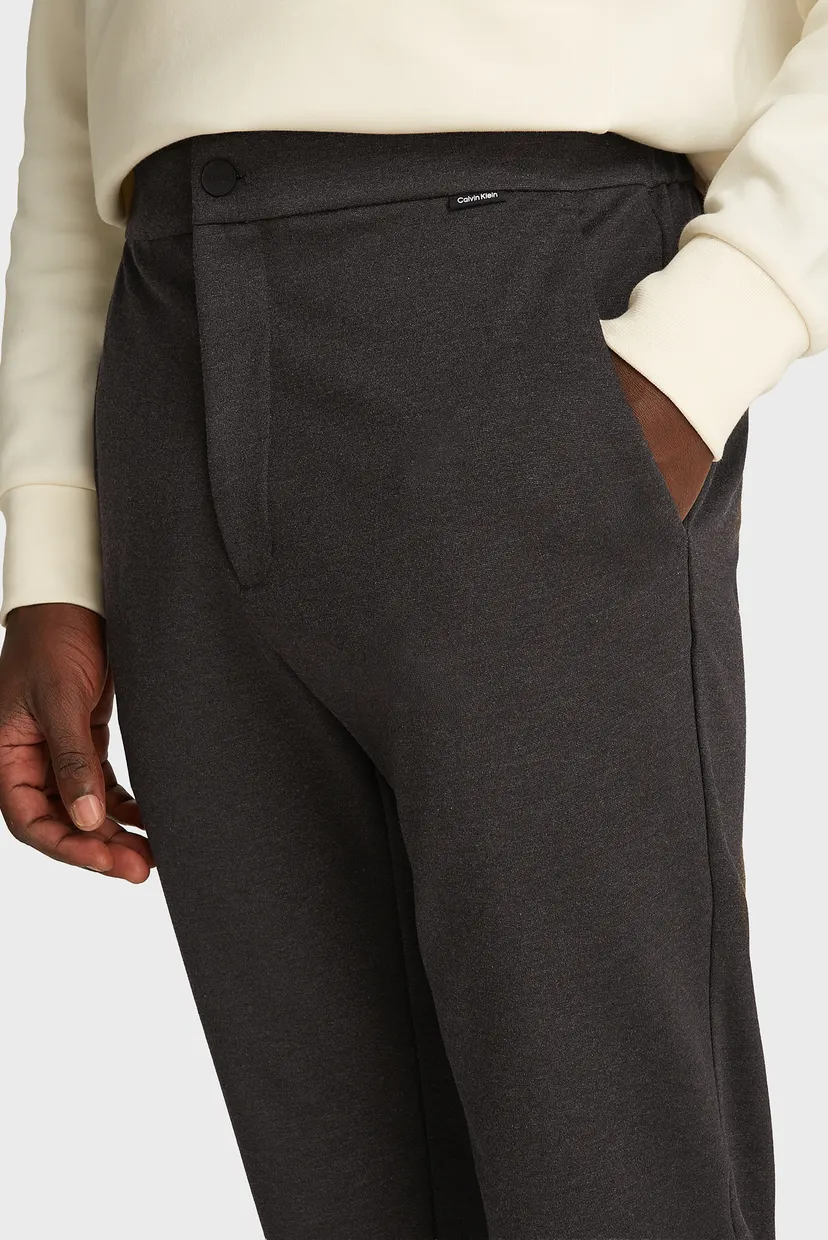 Чоловічі сірі брюки COMFORT KNIT TAPERED 3