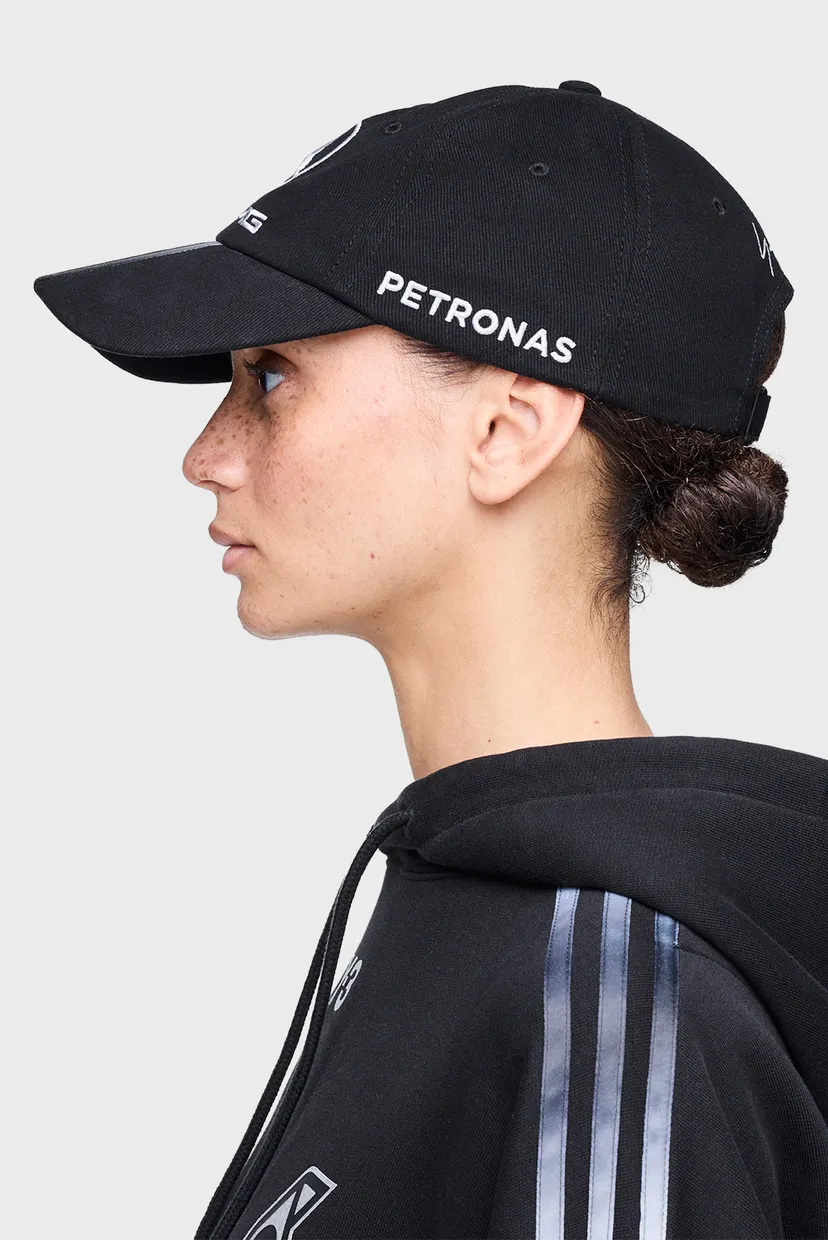 Чорна кепка Y-3 MERCEDES-AMG PETRONAS FORMULA 1 TEAM DAD 6