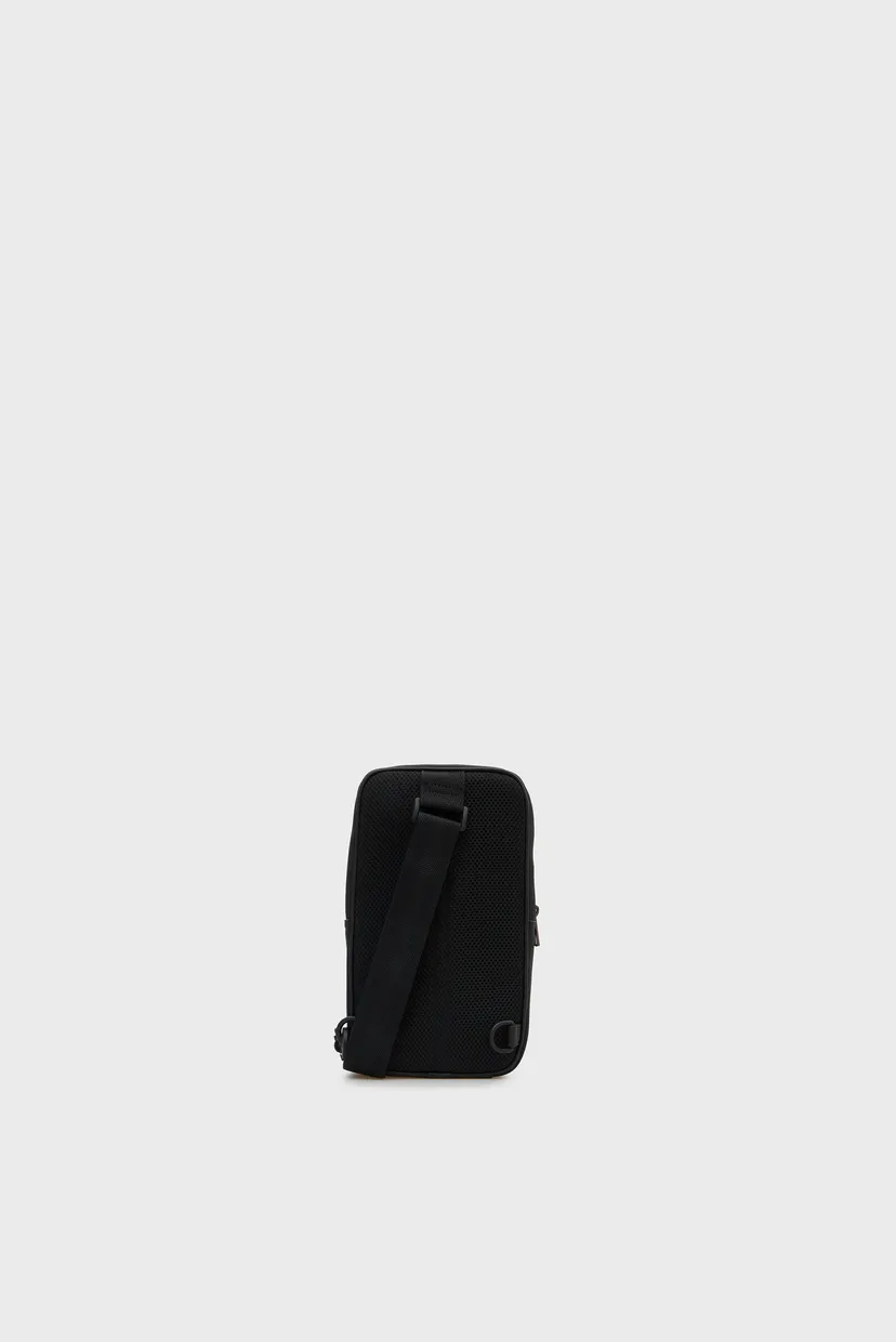 Чоловіча чорна сумка FOUNDATION SLING PACK 4