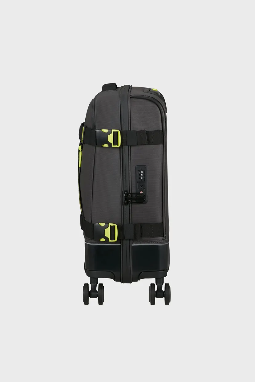 Черный чемодан 55 см URBAN TRACK BLACK/LIME 5