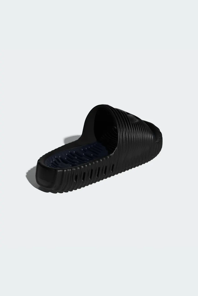Черные слайдеры Adilette 25 5