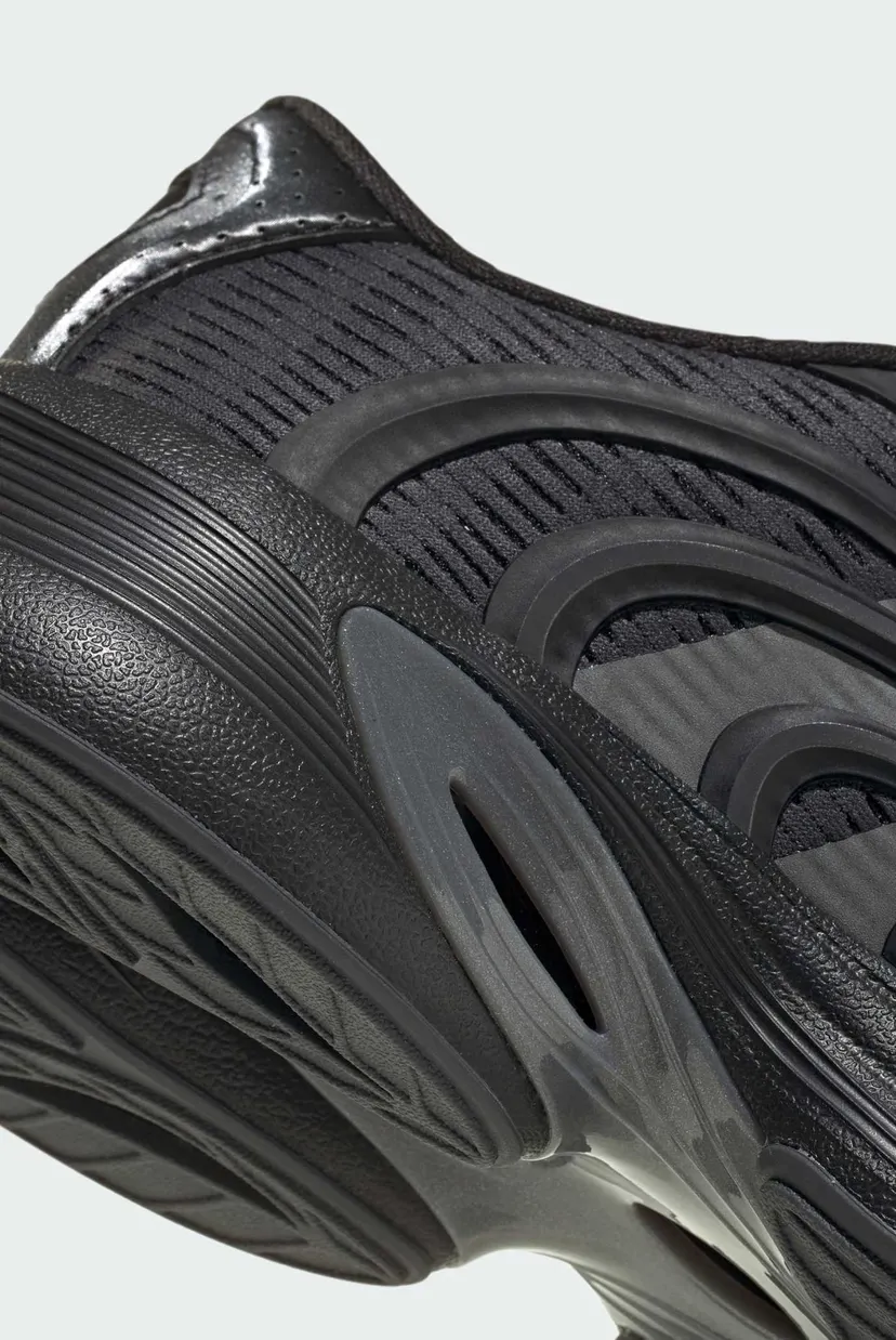 Женские темно-серые кроссовки CLIMACOOL SPW 9