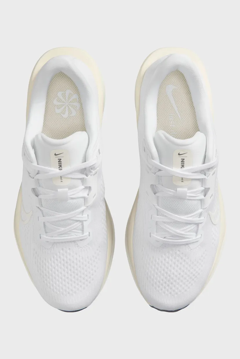 Женские белые кроссовки WMNS NIKE QUEST 6 3