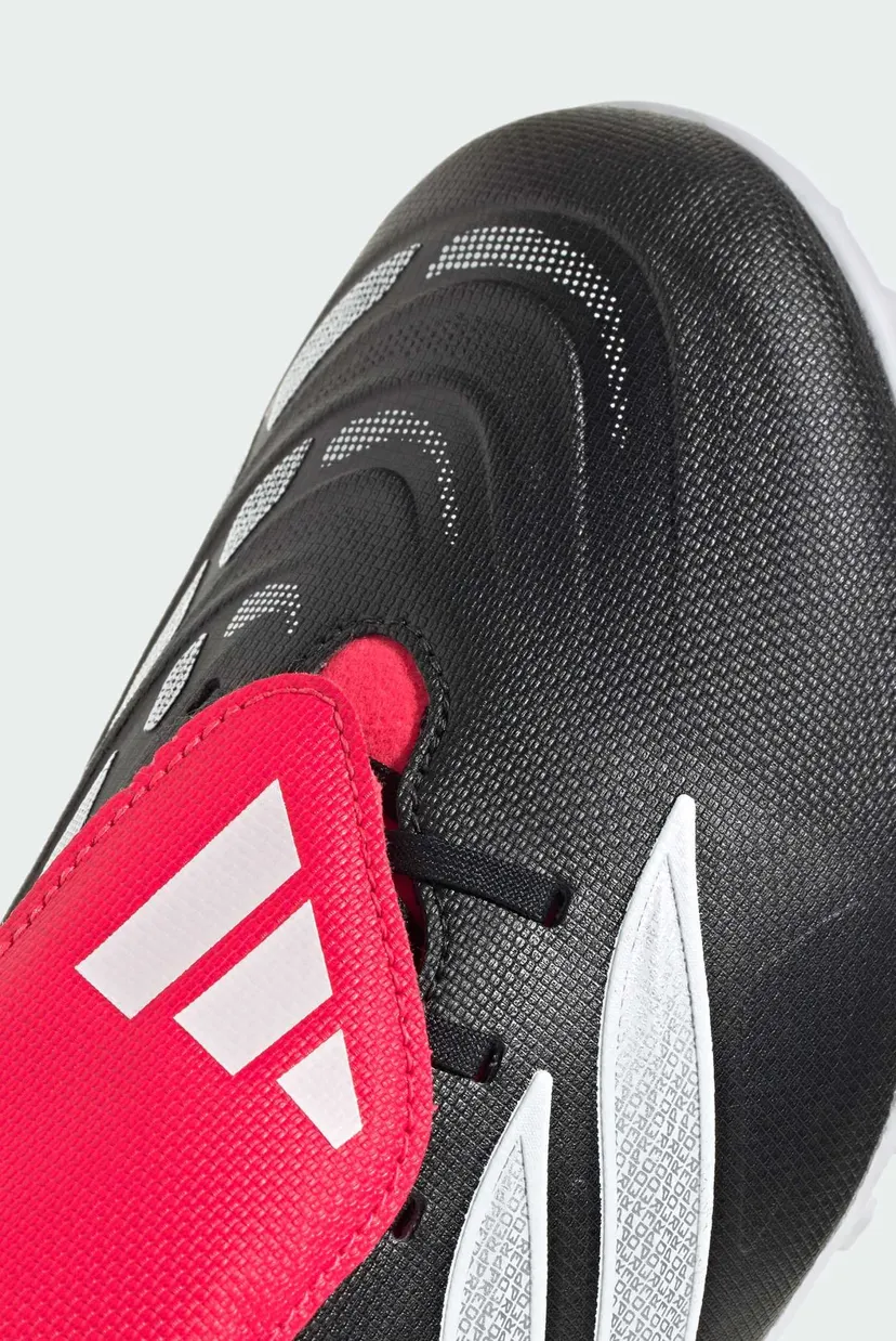 Черные сороконожки Predator Club Fold-Over Tongue Turf 8