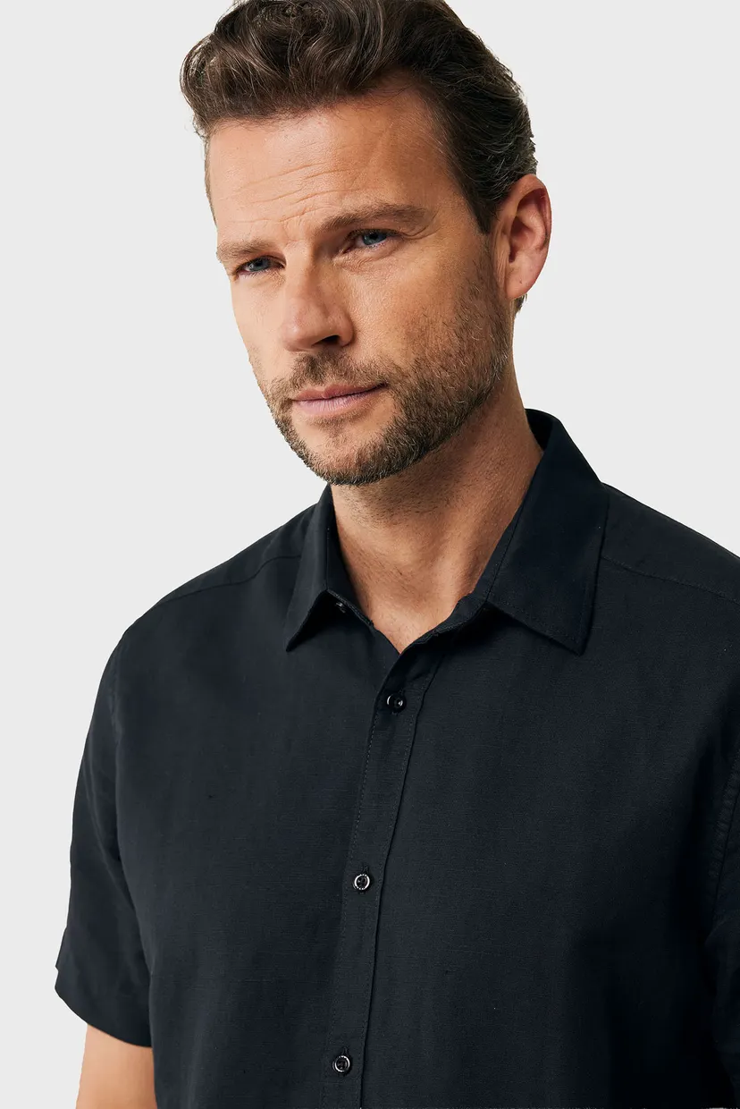 Мужская черная льняная рубашка BRANDON Basic linen shirt short sleeve 4