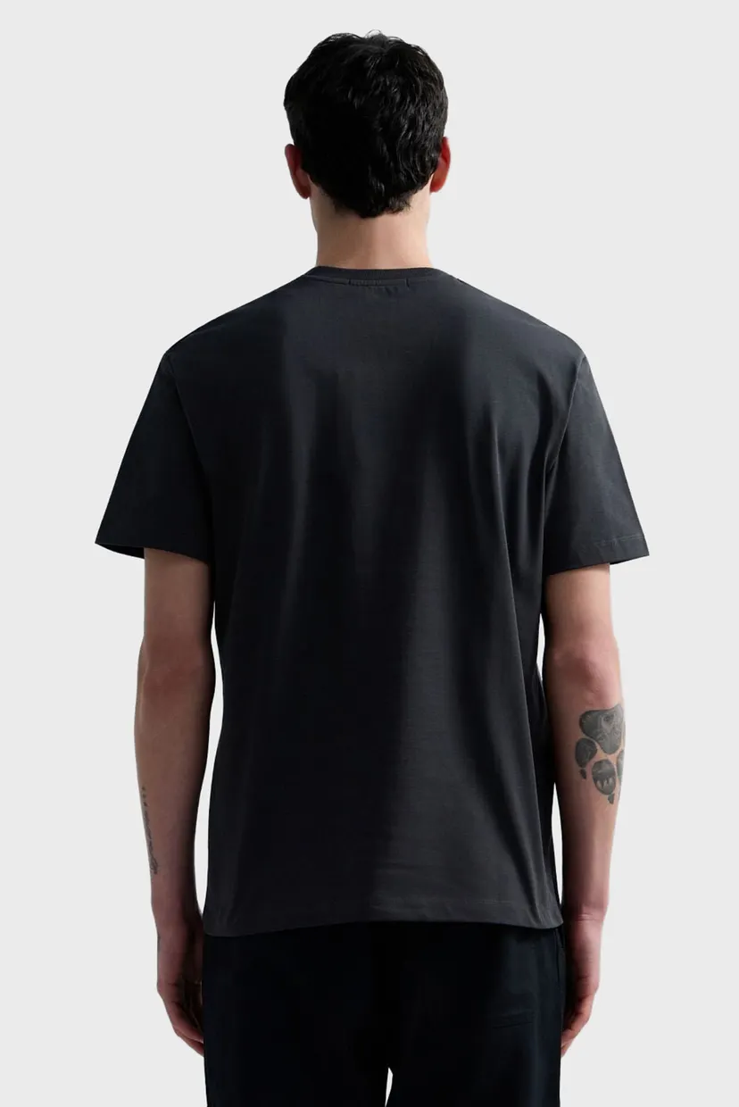 Чоловіча чорна футболка 3