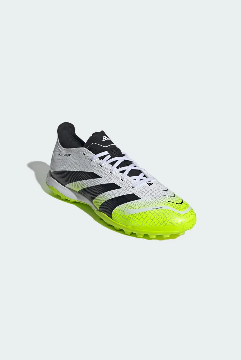 Білі бутси Predator League Turf 4
