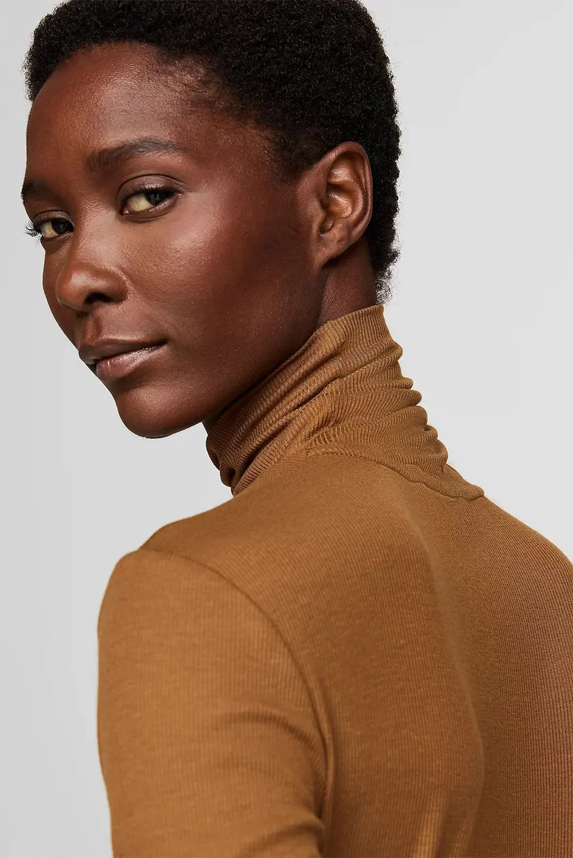 Женский коричневый гольф SLIM TENCEL ROLL NK LS 4