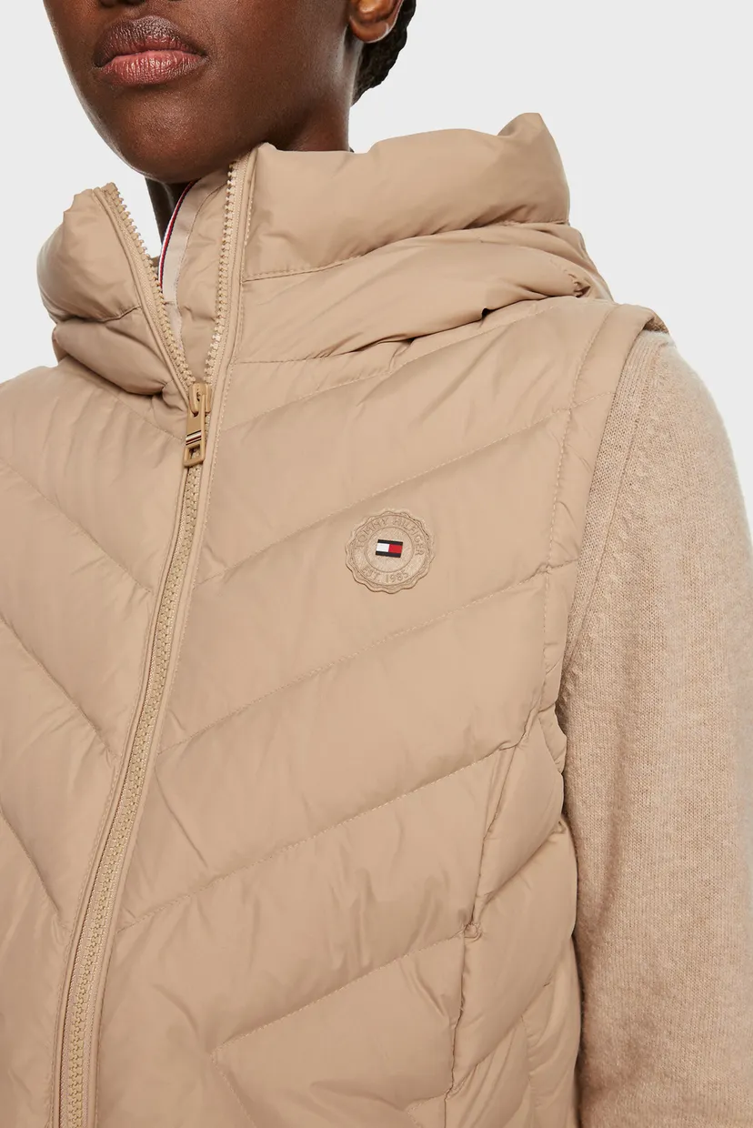 Жіночий бежевий пуховий жилет CHEVRON MW DOWN VEST 4