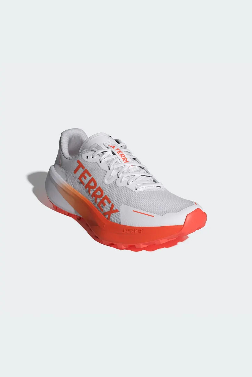 Жіночі білі кросівки Terrex Agravic 3 Trail 4