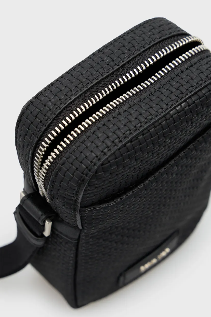 Мужская черная сумка EMBOSSED 6
