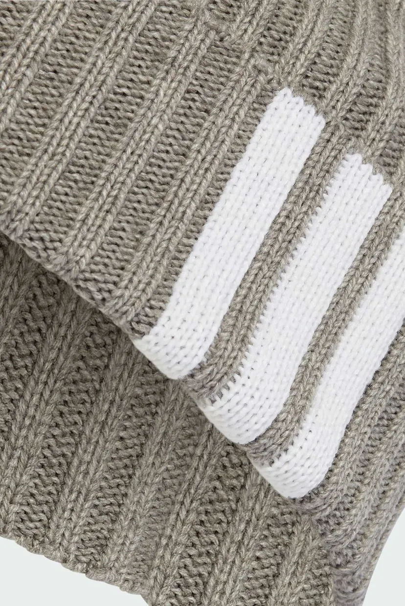 Оливковая шапка 3 Stripes 3