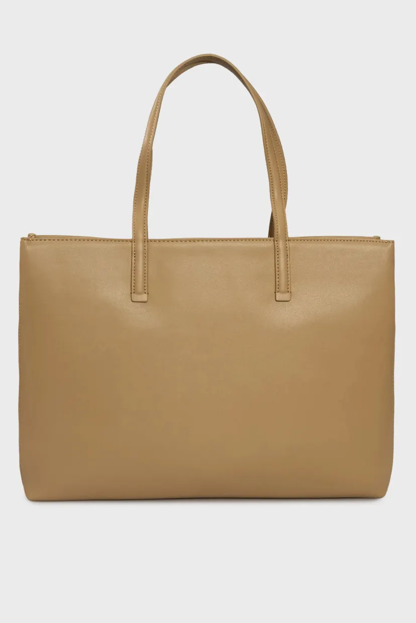 Женская бежевая сумка CK MUST MEDIUM SHOPPER_MONO 4