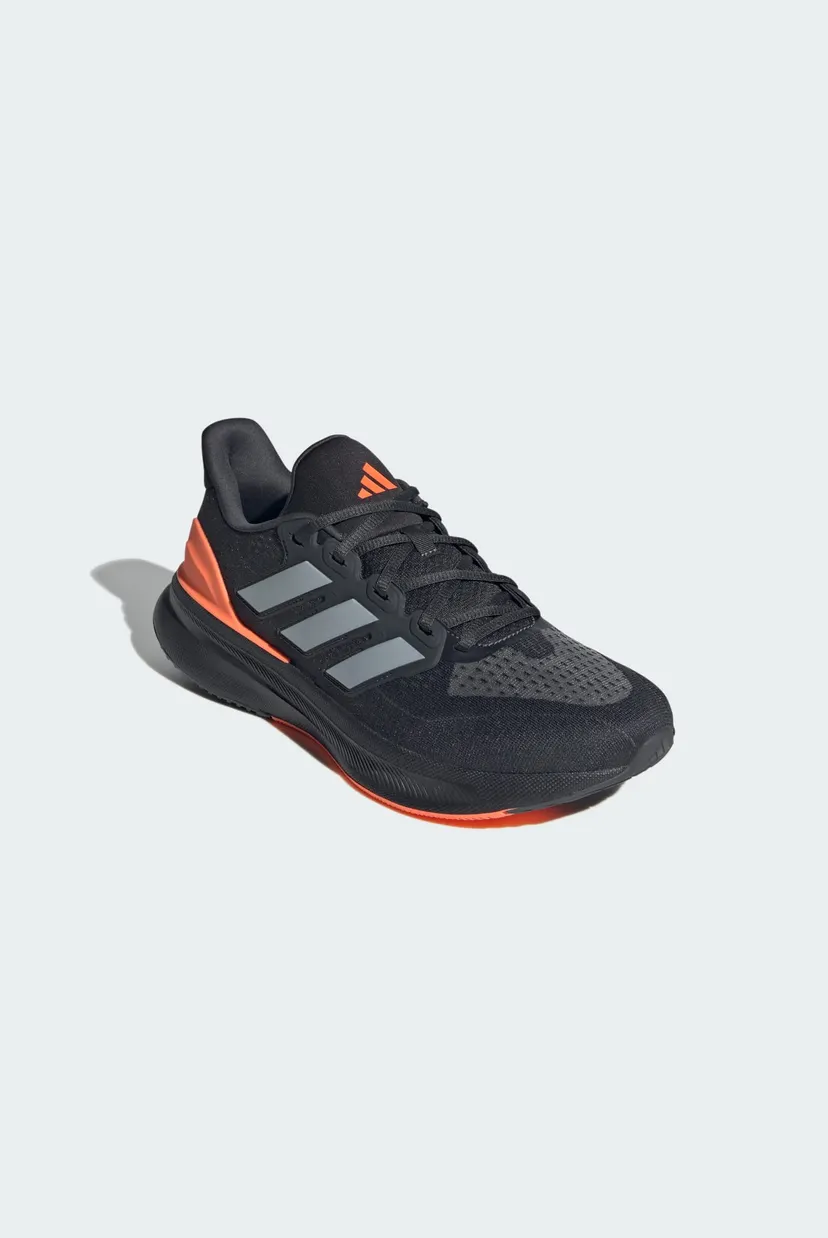 Чоловічі чорні кросівки Ultrabounce 5 4
