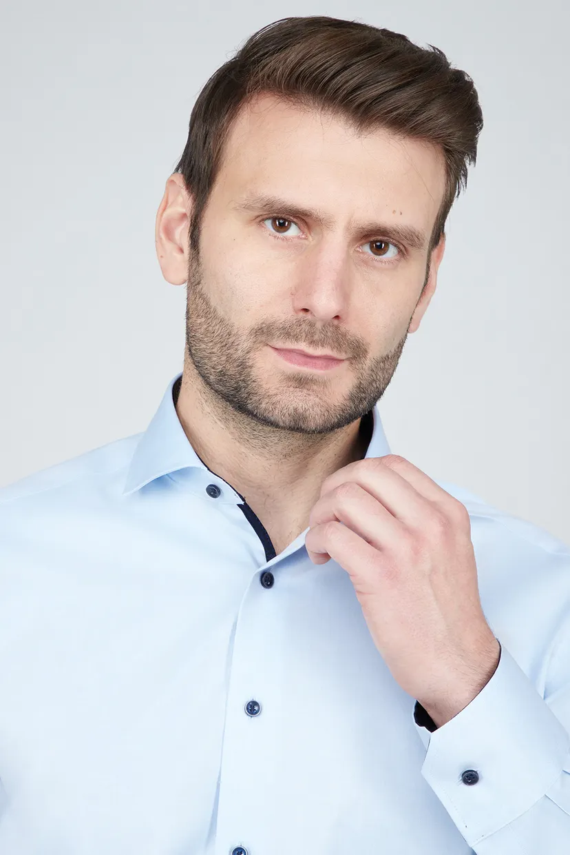 Чоловіча блакитна сорочка 3
