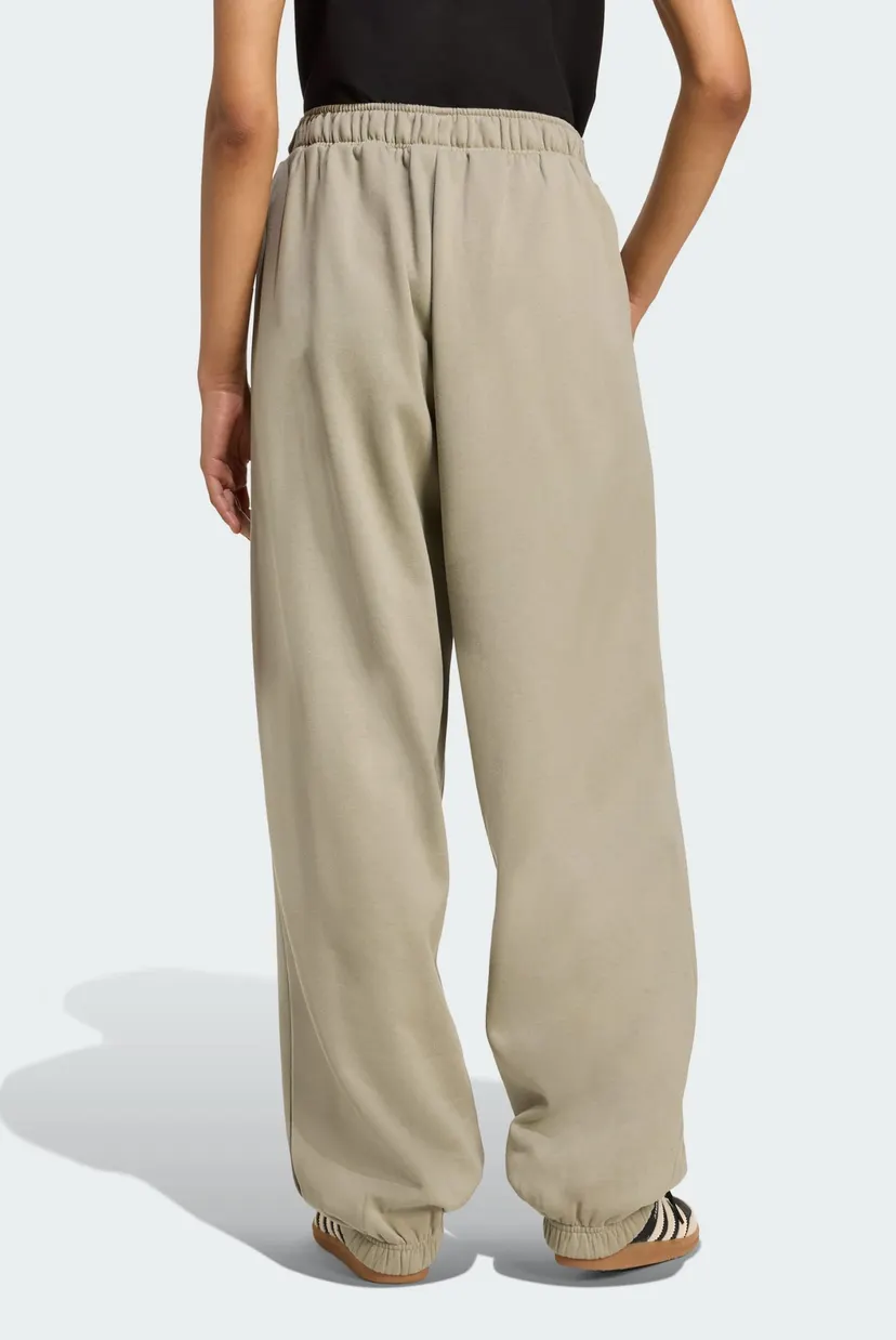 Жіночі оливкові спортивні штани Essentials Linear Oversized 3