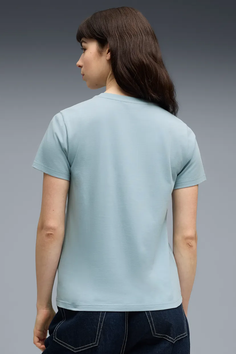 Женская голубая футболка Essentials Elevated Logo Tee Women 3