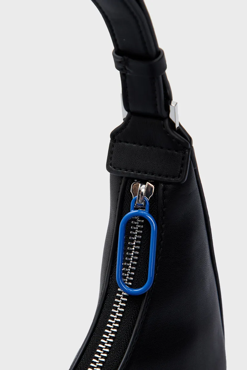 Женская черная сумка TECH LEATHER SM HALFMOON SHB 6