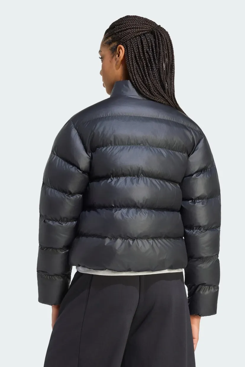 Женская черная куртка ESSENTIALS INSULATED 3